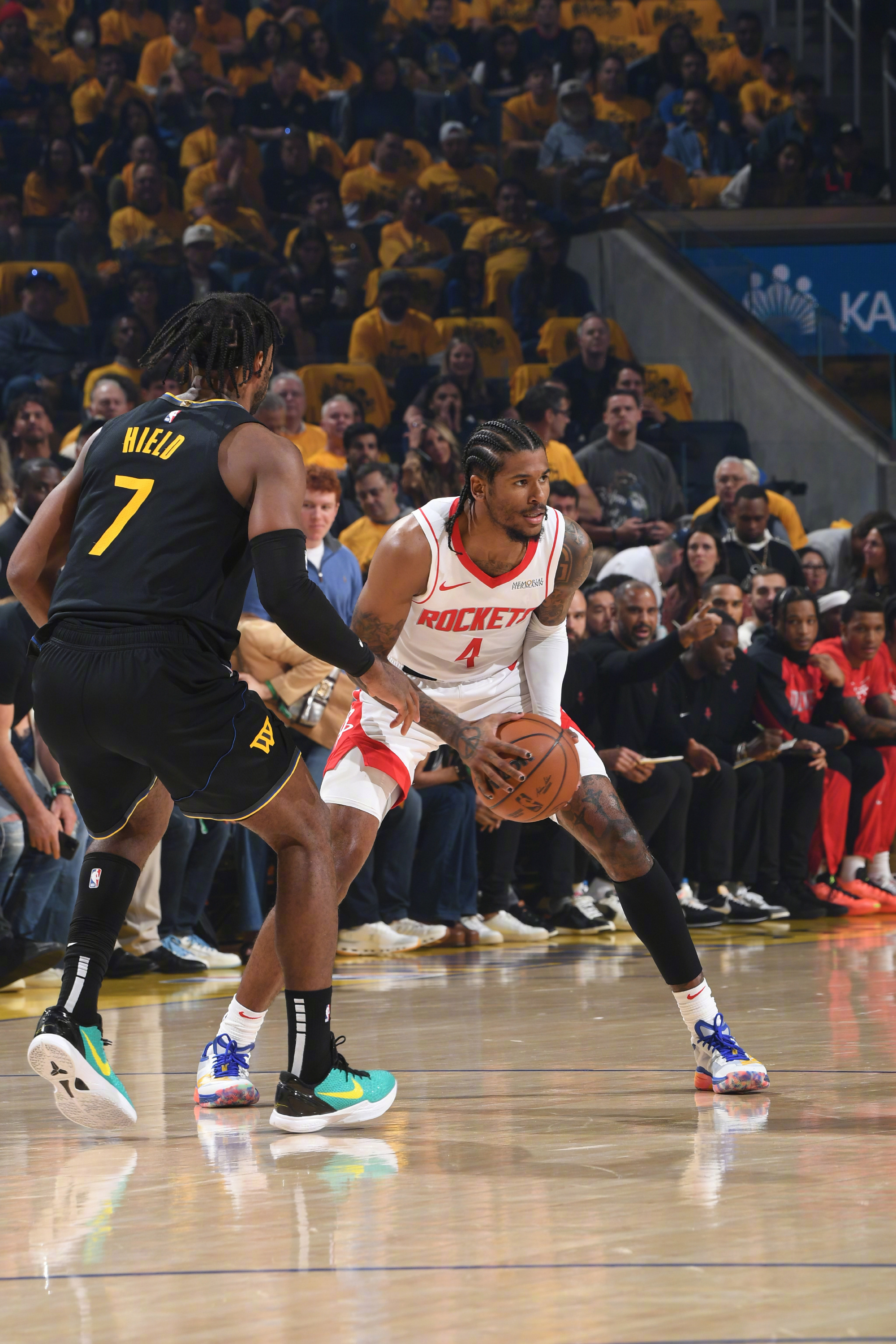 开云体育登录-勇士翻盘火箭，浓眉哥点燃赛场