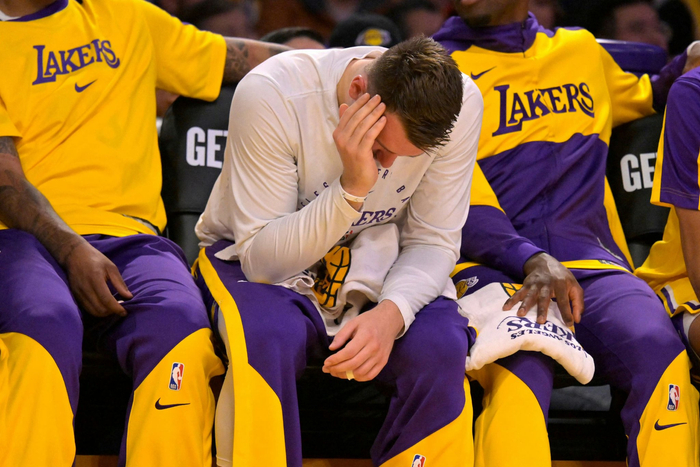 雄鹿翻盘江苏队，东契奇点燃赛场