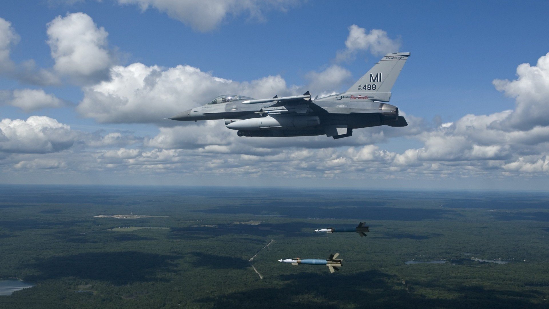 当宙斯的闪电遇见沙漠玫瑰，贝林厄姆在中东月光下指挥的跨文明奏鸣曲