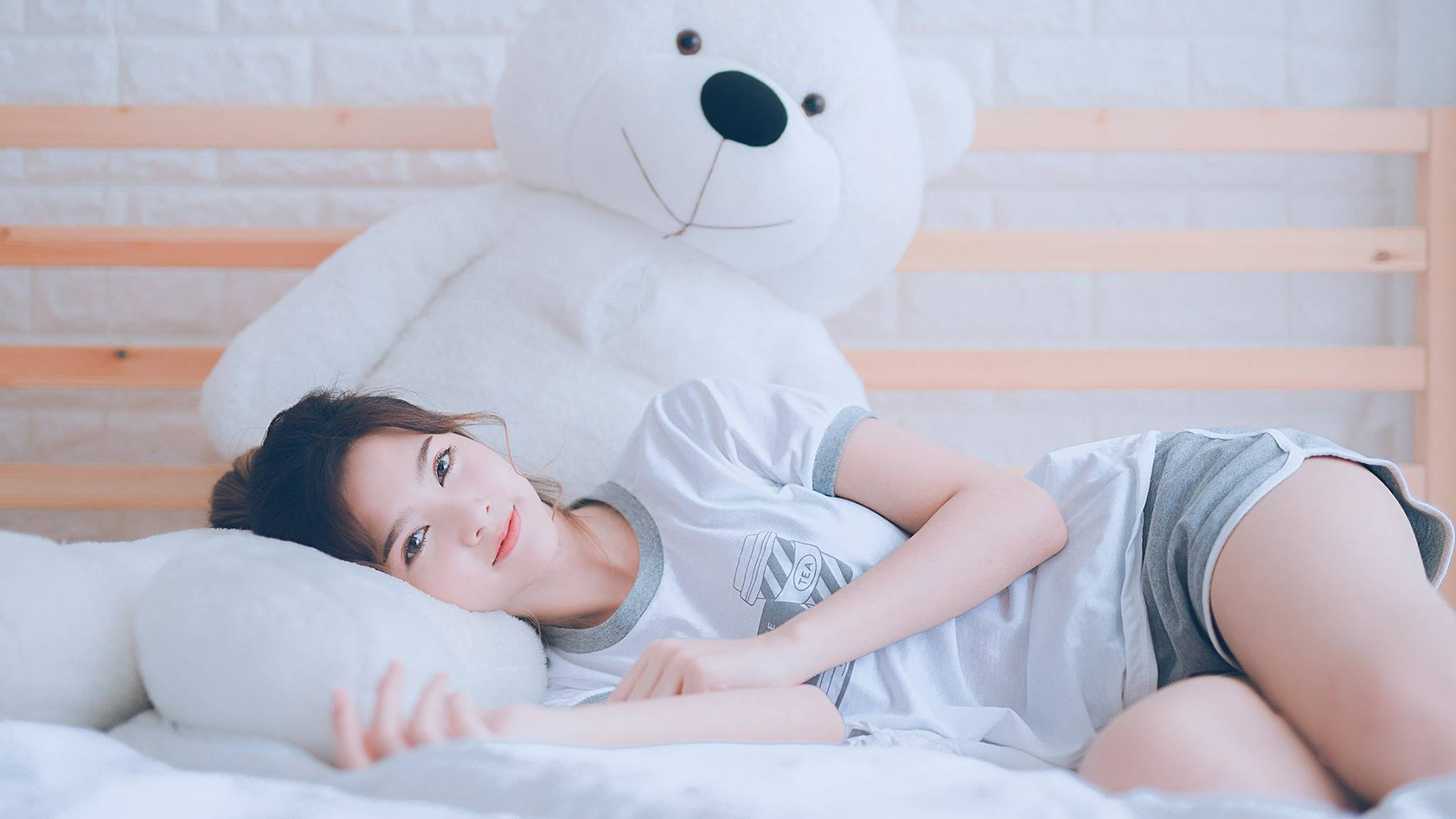 平行战场的弱者叙事，突尼斯的外交沉静与奥亚尔萨瓦尔的致命接管