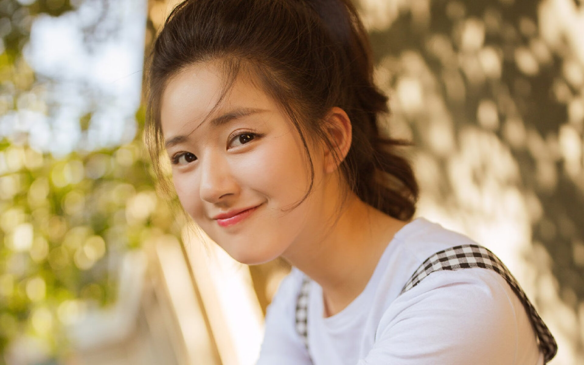 铁壁·翼斩,富安健洋锁死塞维利亚之翼,曼联靠韧劲啃下硬骨头